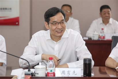 集團(tuán)黨委書記、董事長周育先指導(dǎo)工作